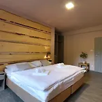Obzor Hotel 3*