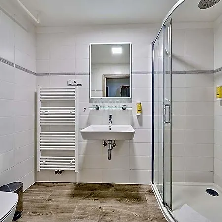 Obzor Hotell 3*