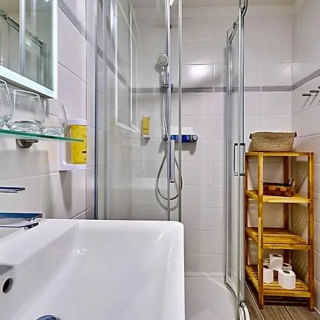 Obzor Hotell 3*