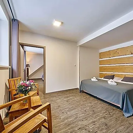 Obzor Hotell 3*