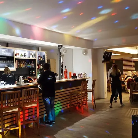Obzor 3* 派克波特斯耐兹库