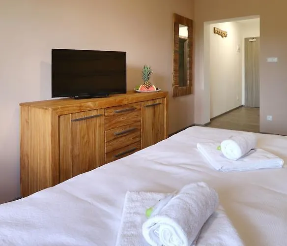 Obzor Hotell 3*
