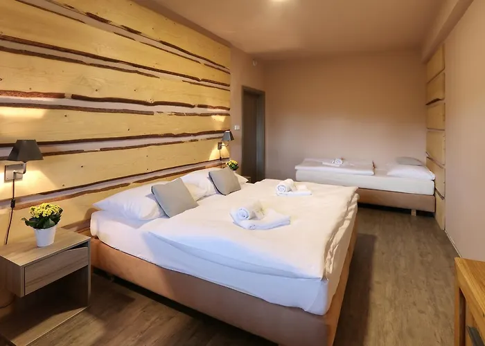 Obzor Hotell 3*